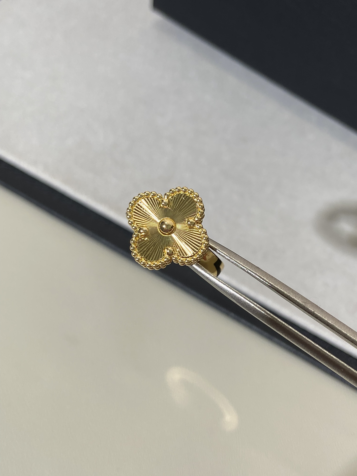 Van Cleef & Arpels ring-25