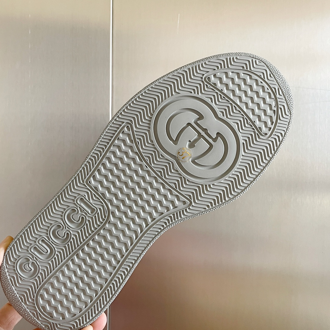 Gucci Sneakers-162