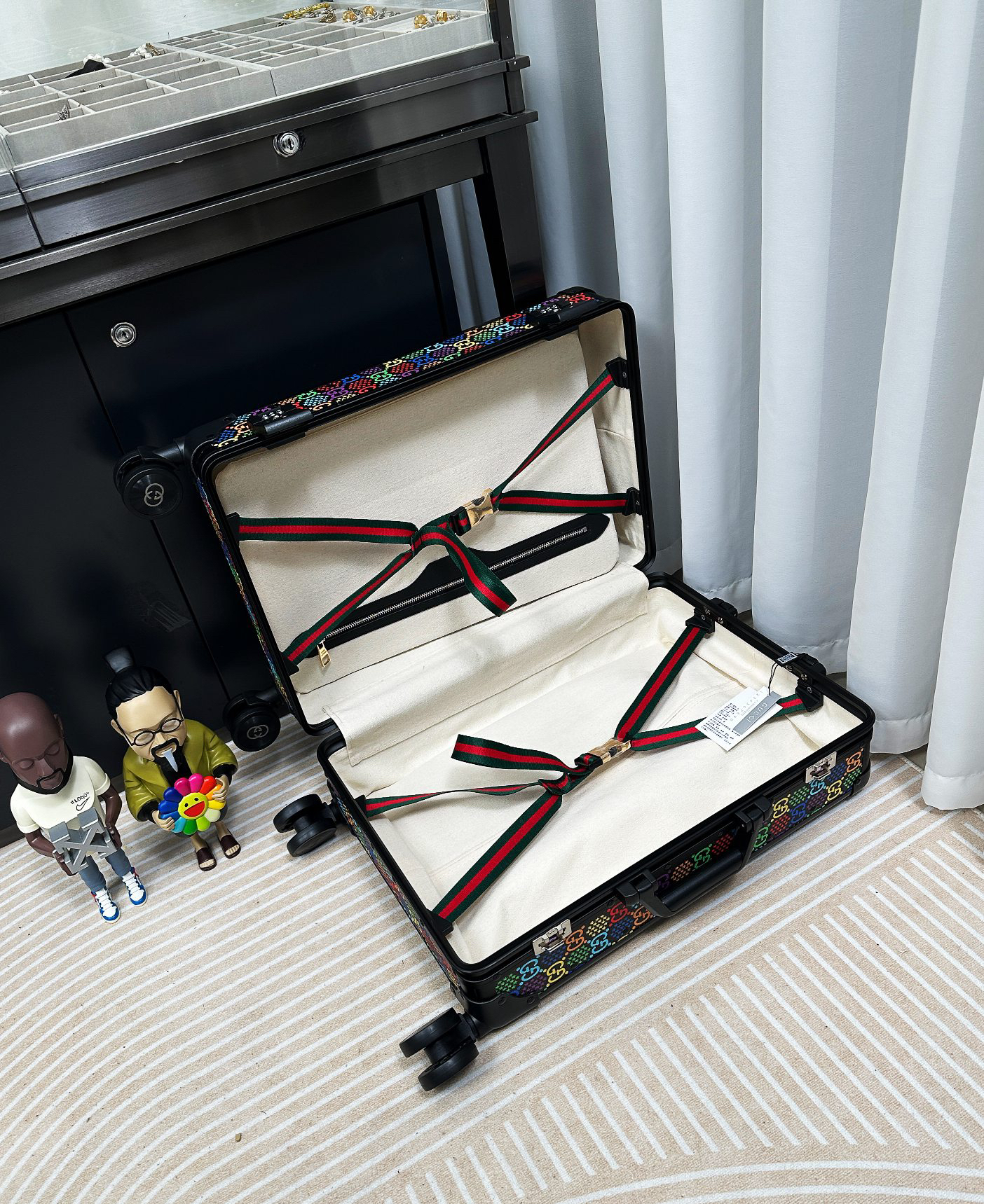 Gucci luggage-32