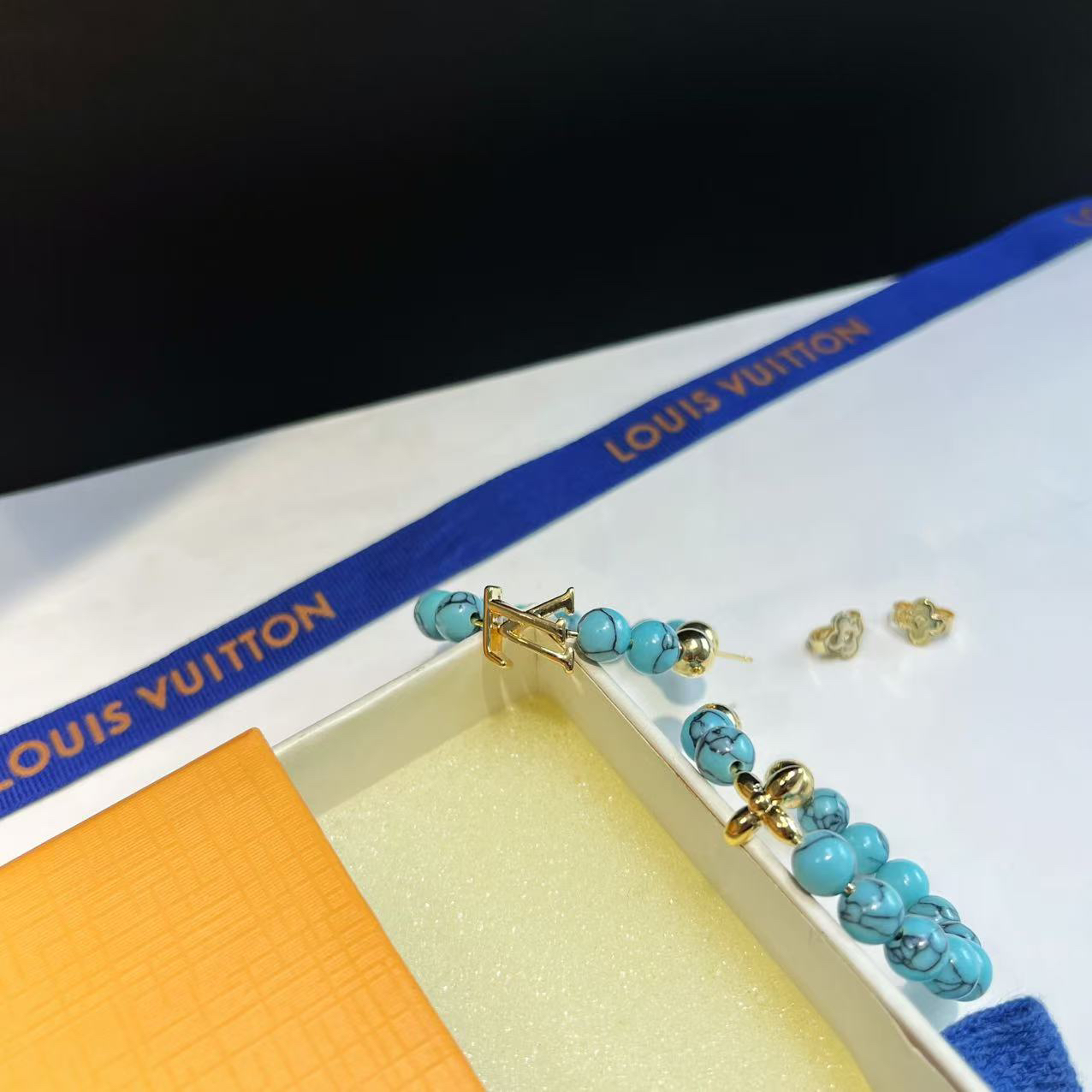 LV earrings-30