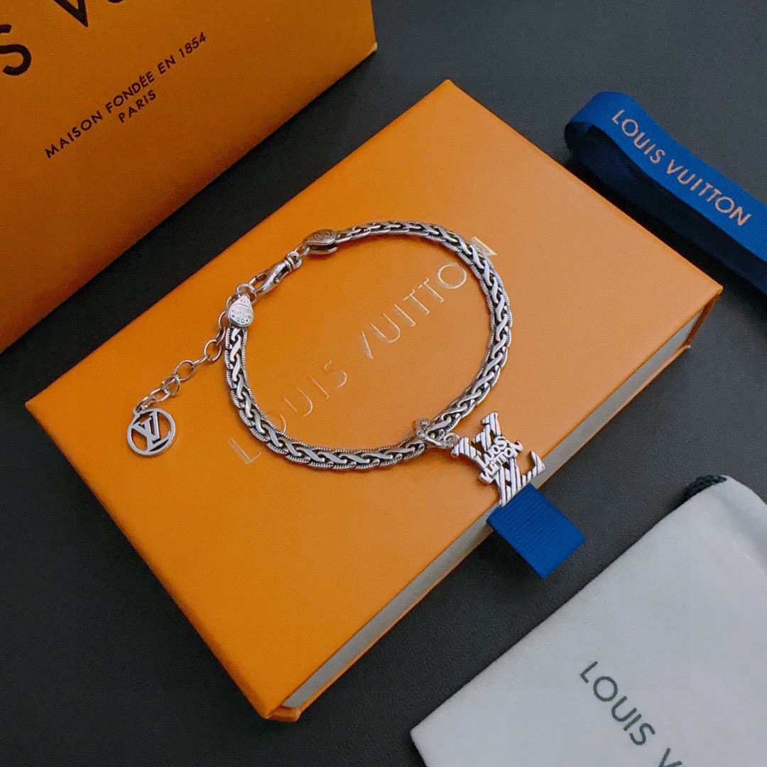 LV Bracelet-30