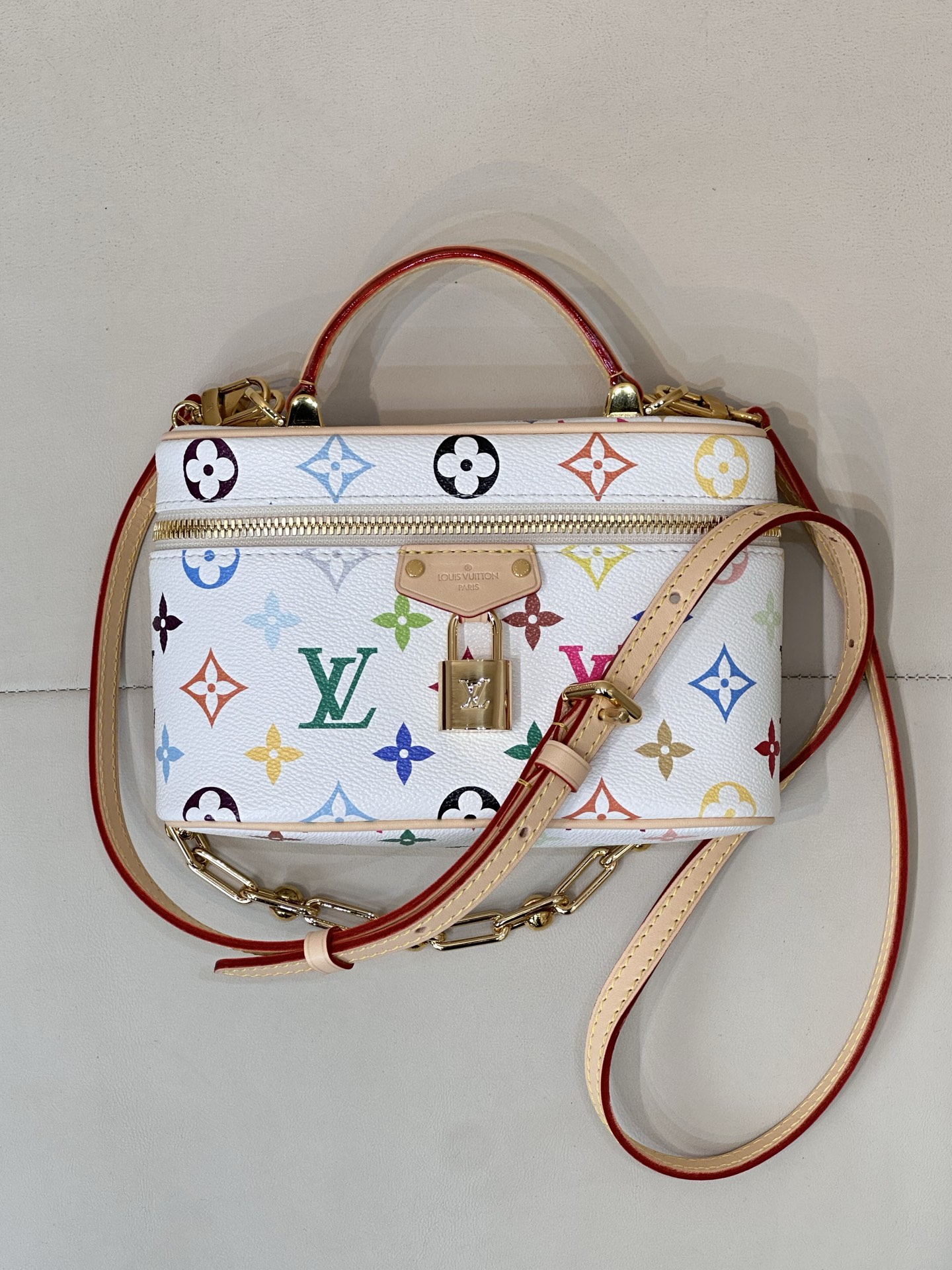 Louis Vuitton Hot New Product-103