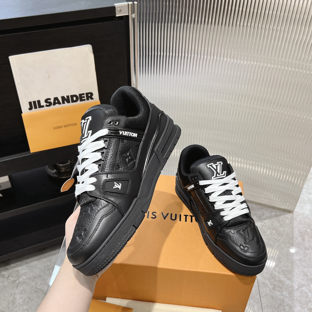 Lv Sneakers-30