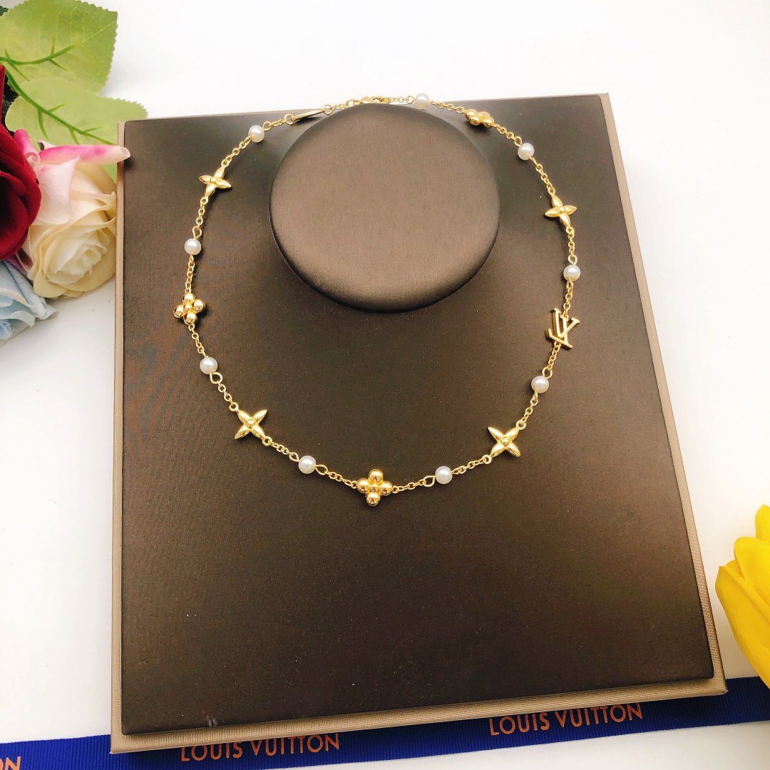 LV necklace-79