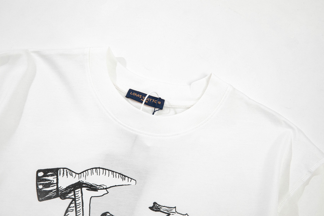 LV clothing-64