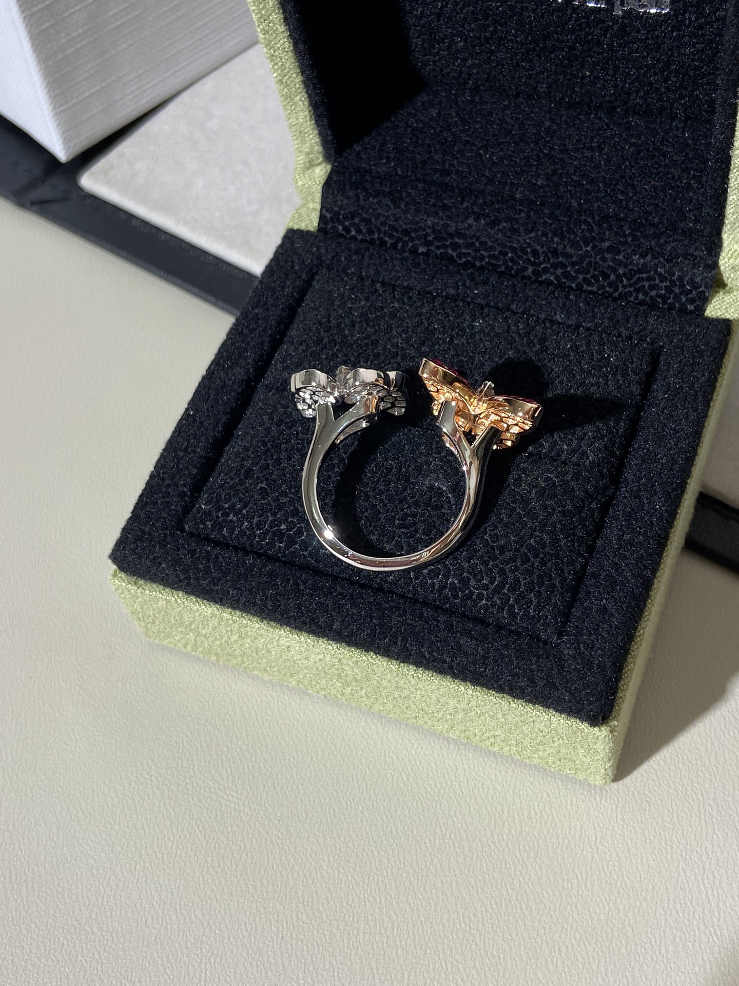 Van Cleef & Arpels ring-28