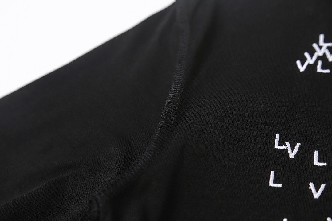 LV clothing-6