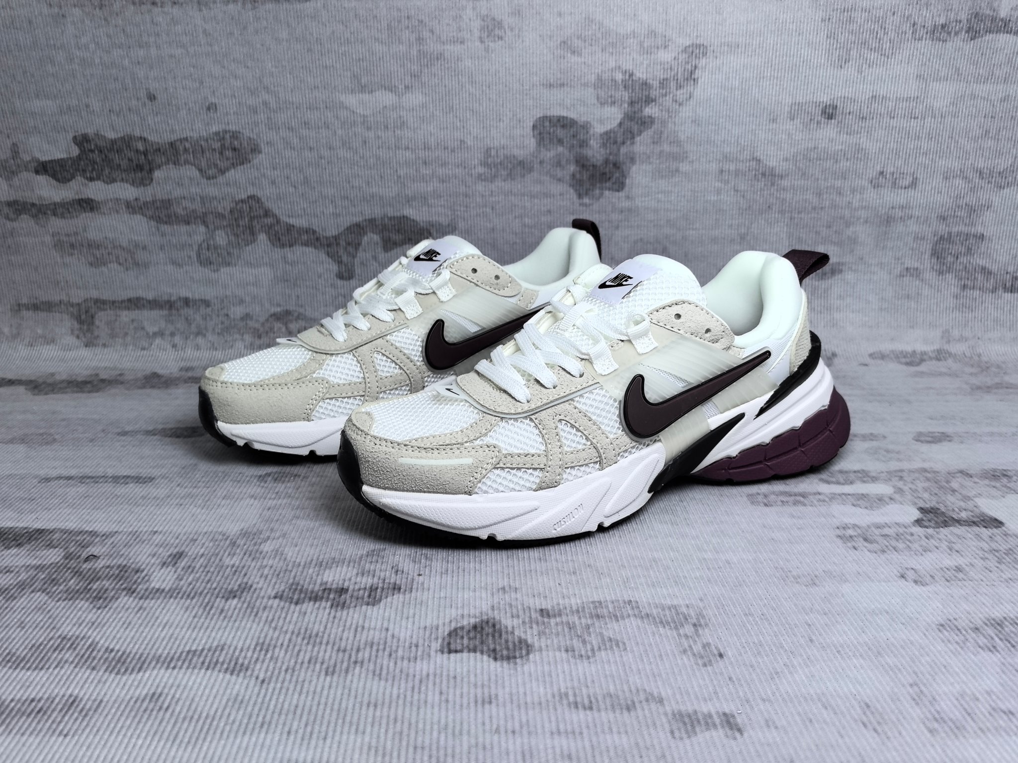 Nike Sneakers-221
