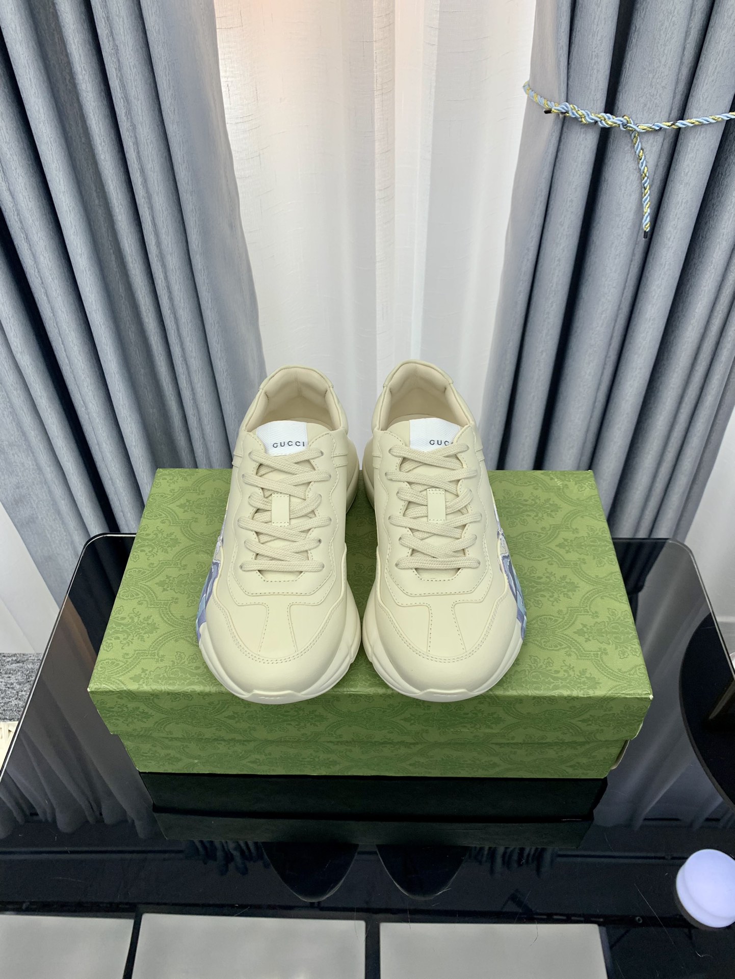 Gucci Sneakers-221