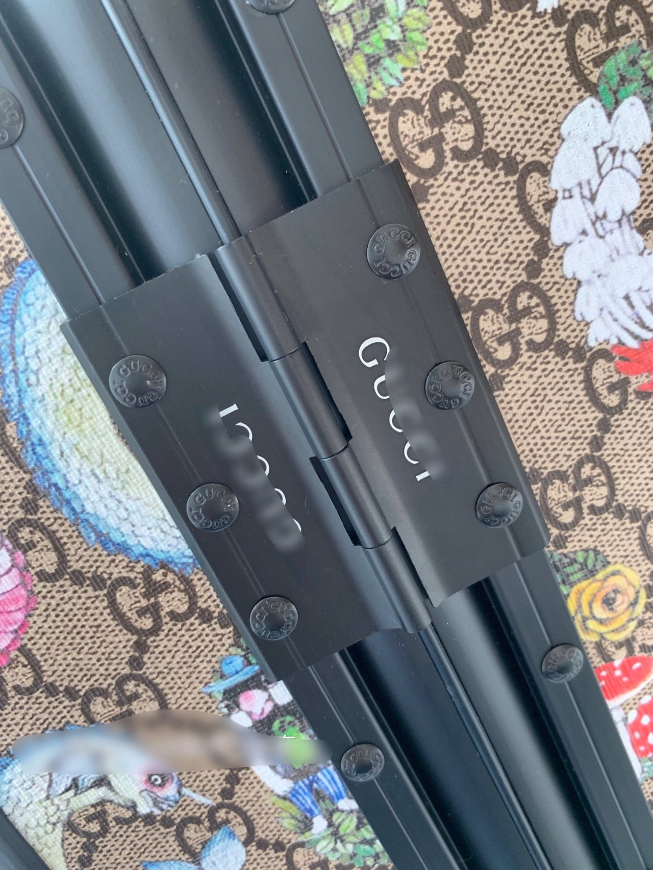 Gucci luggage-28