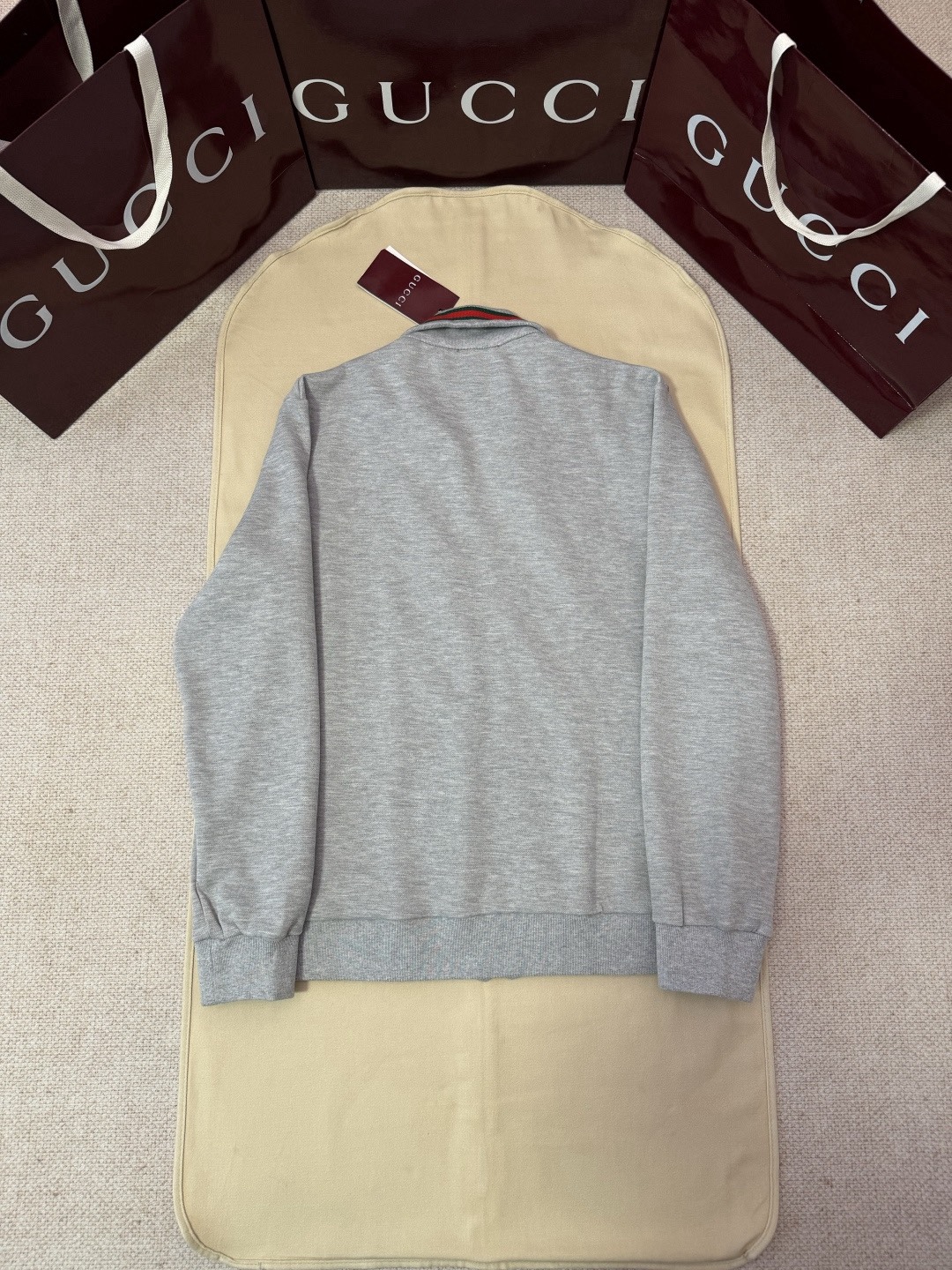 Gucci Clothing-286
