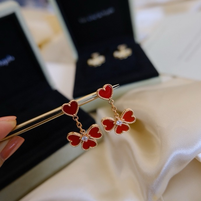 Van Cleef & Arpels earring-124