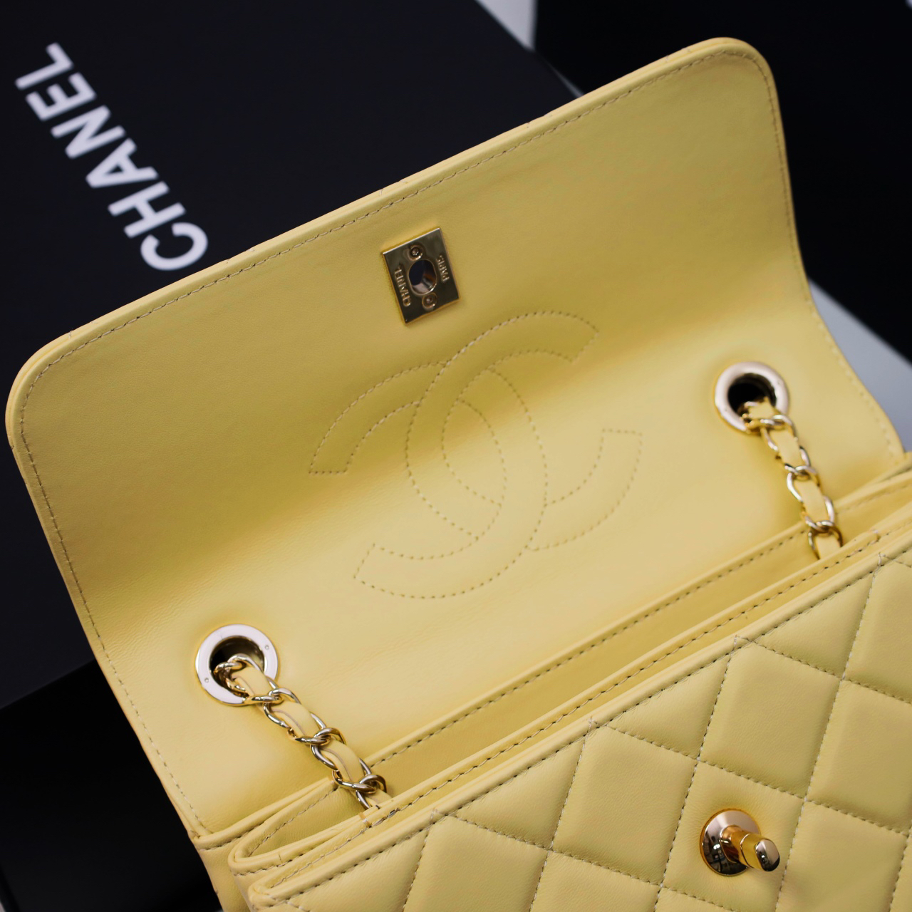 Chanel Hot New Product-93