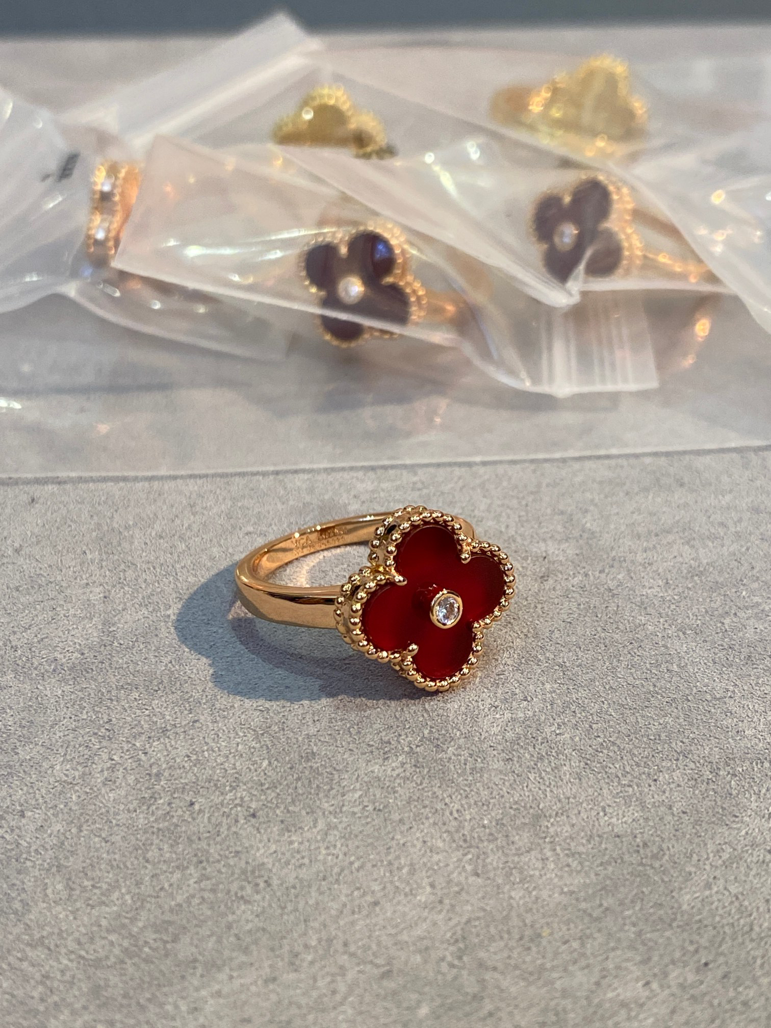 Van Cleef & Arpels ring-24