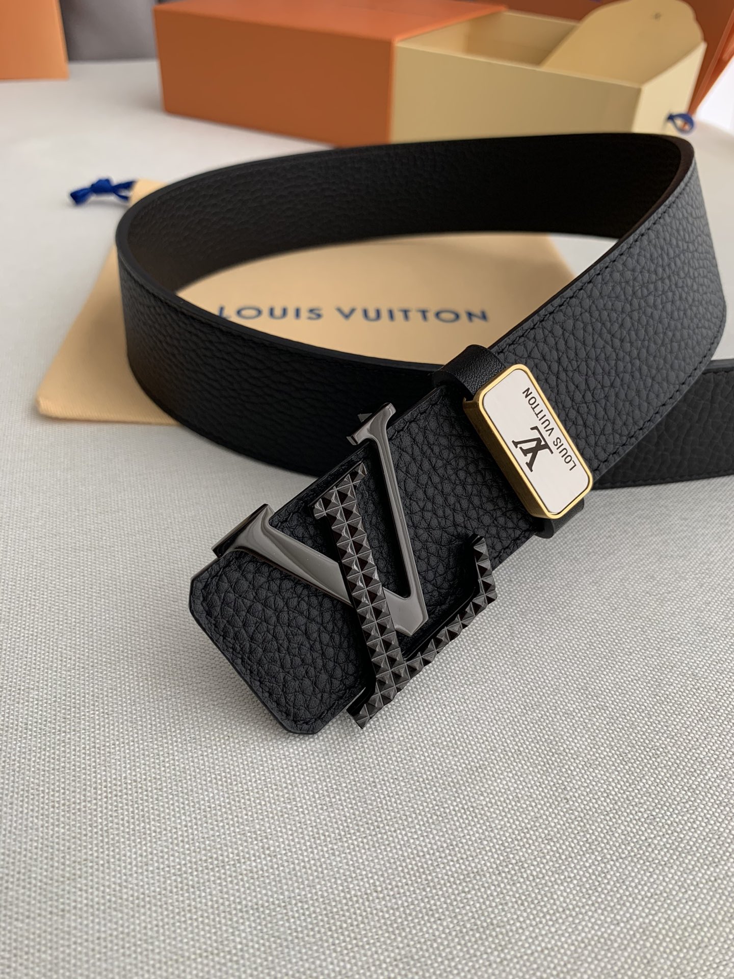 Lv belt-18