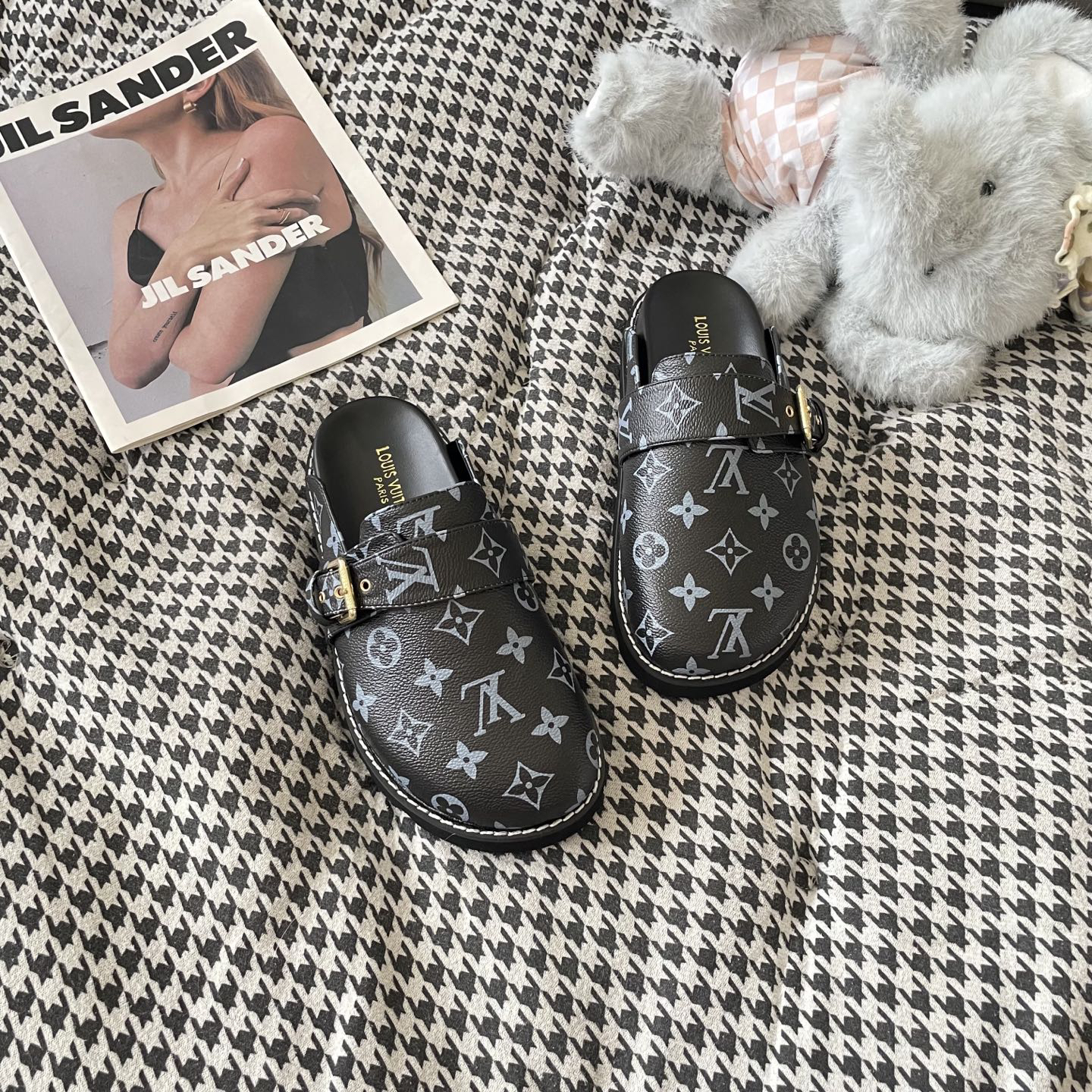 LV Summer footwear
