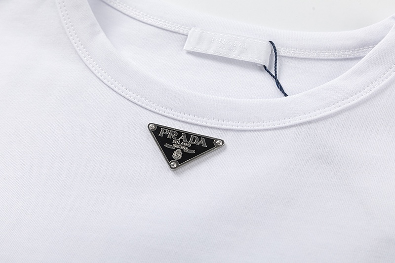 Prada clothing-37