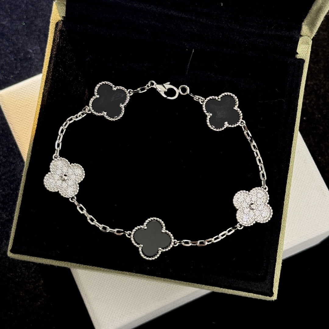 Van Cleef & Arpels Bracelet-30