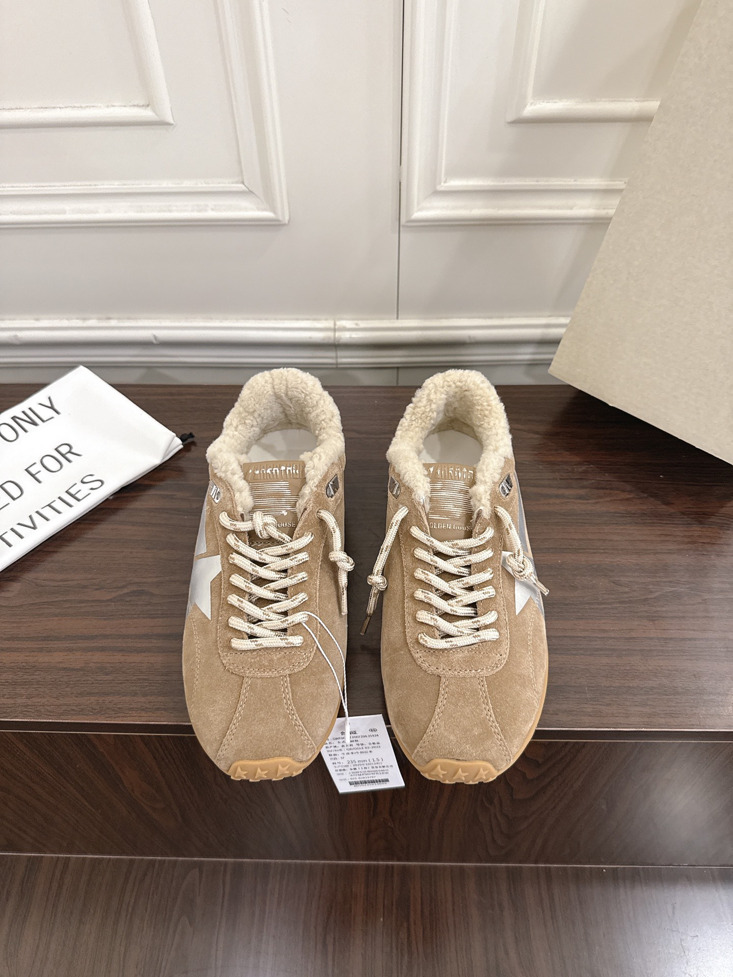 Golden Goose Sneakers-32