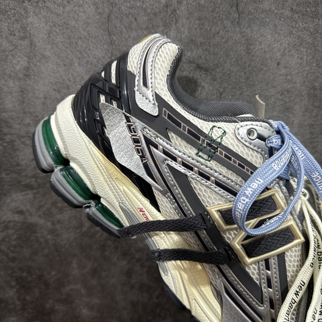 New Balance Sneakers-264