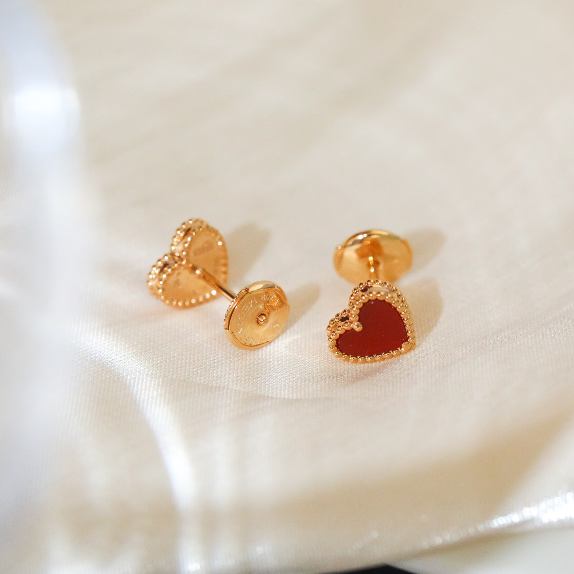 Van Cleef & Arpels earring-46