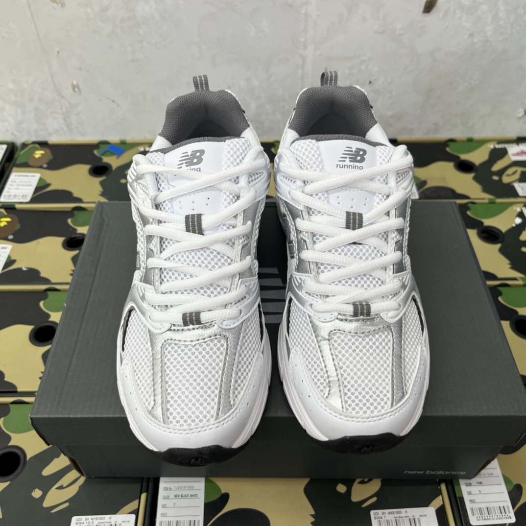 New Balance Sneakers-38