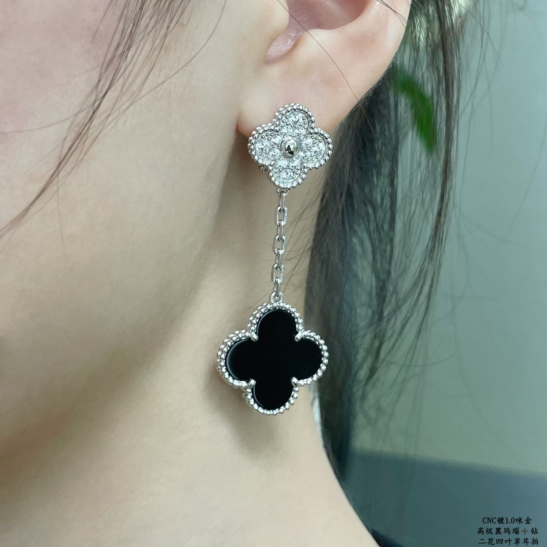 Van Cleef & Arpels earring-122