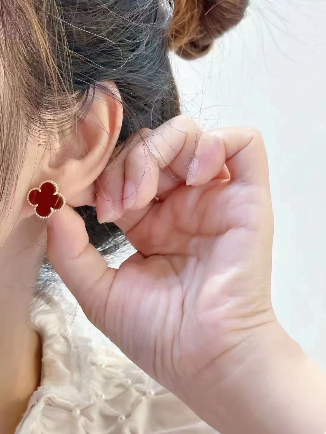Van Cleef & Arpels earring-62