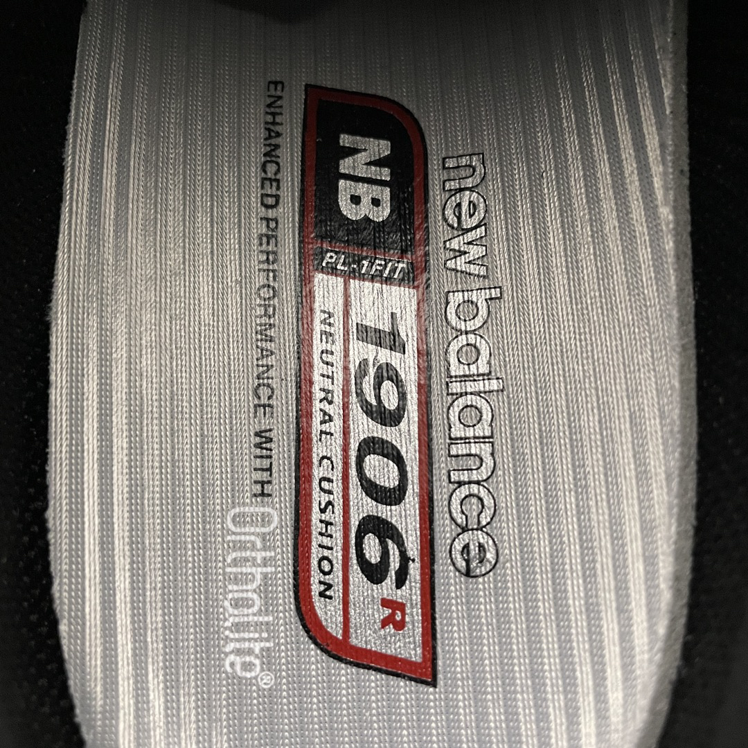 New Balance Sneakers-70