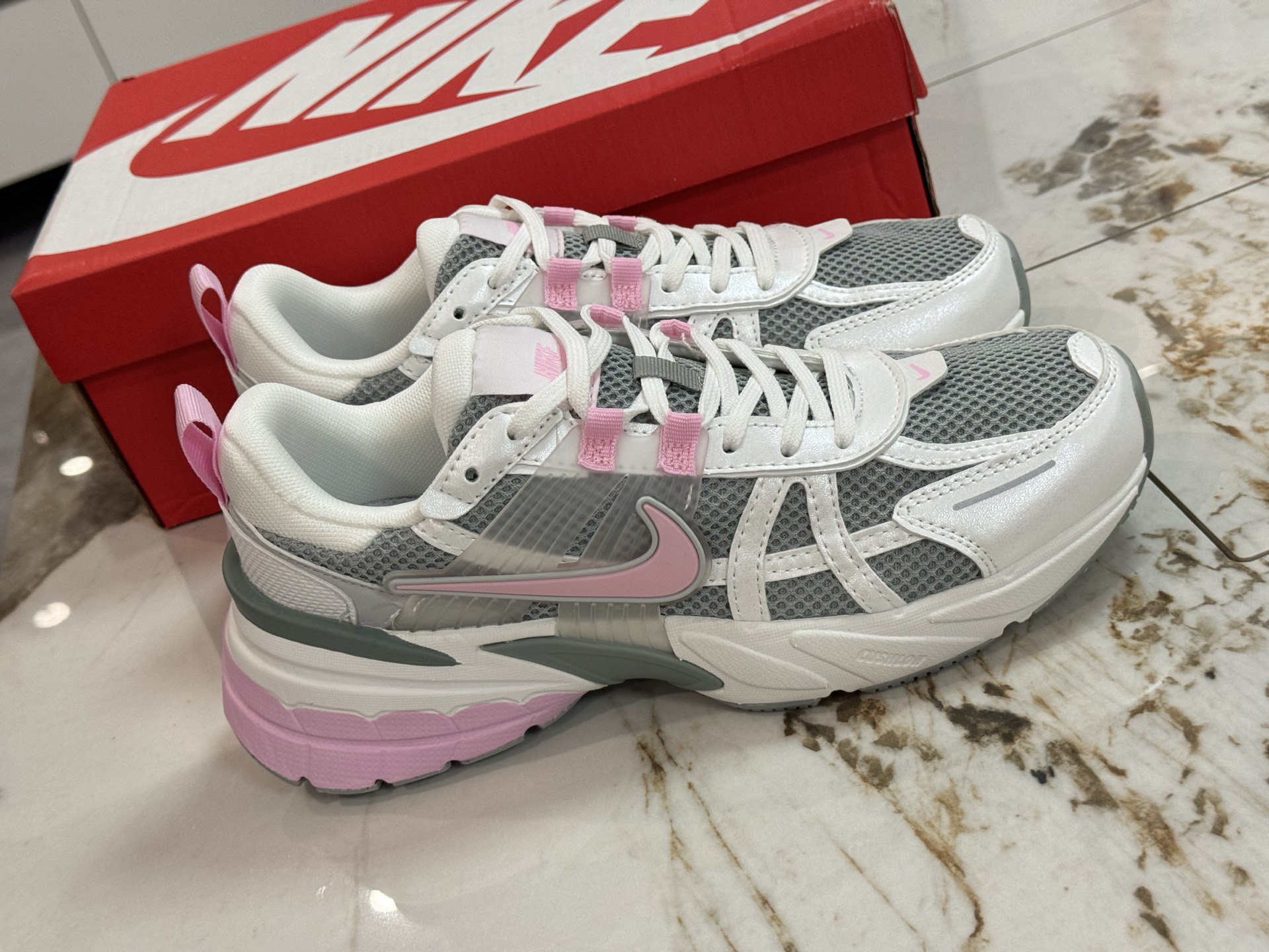 Nike Sneakers-246