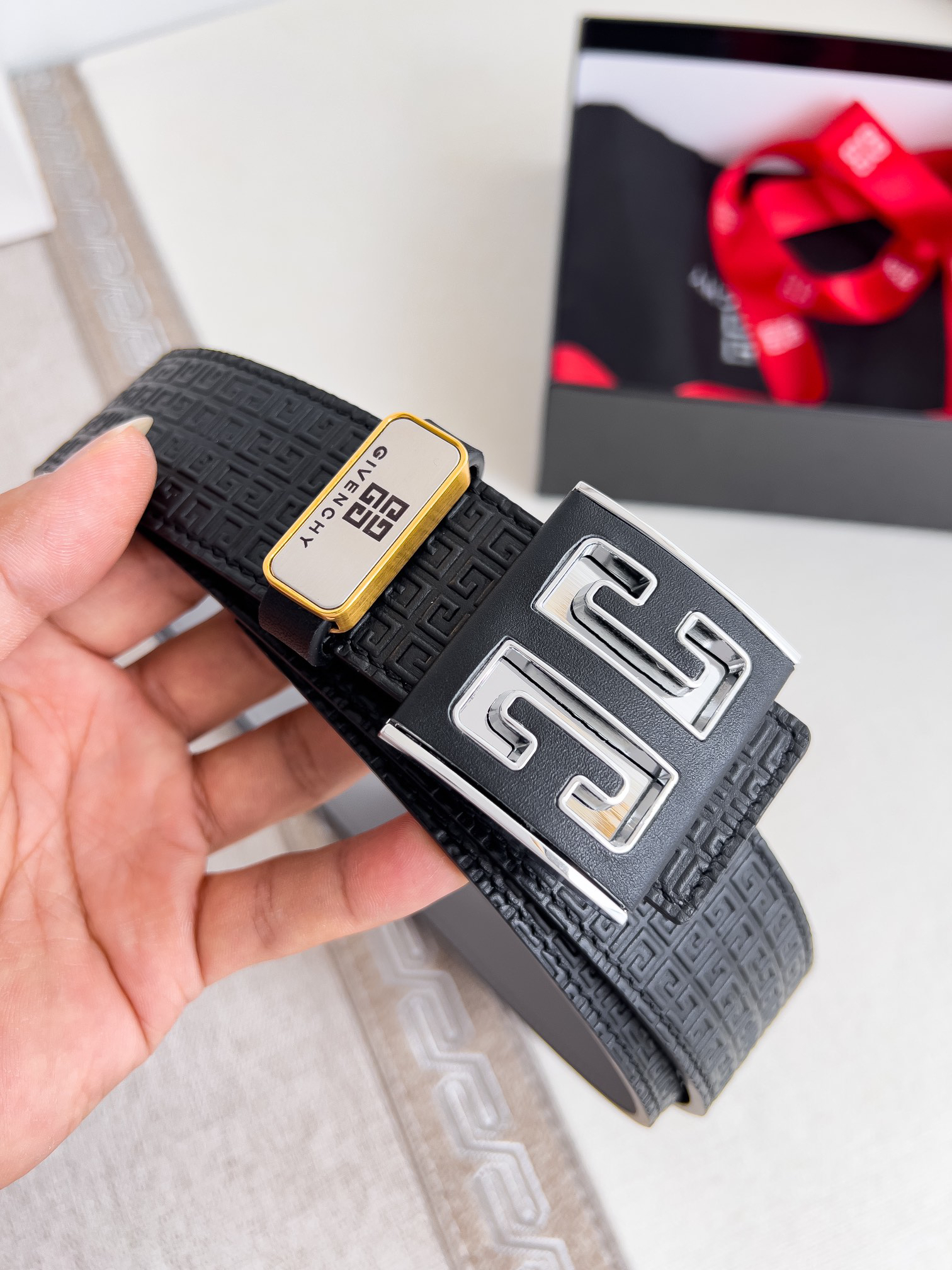 Givenchy belt-105