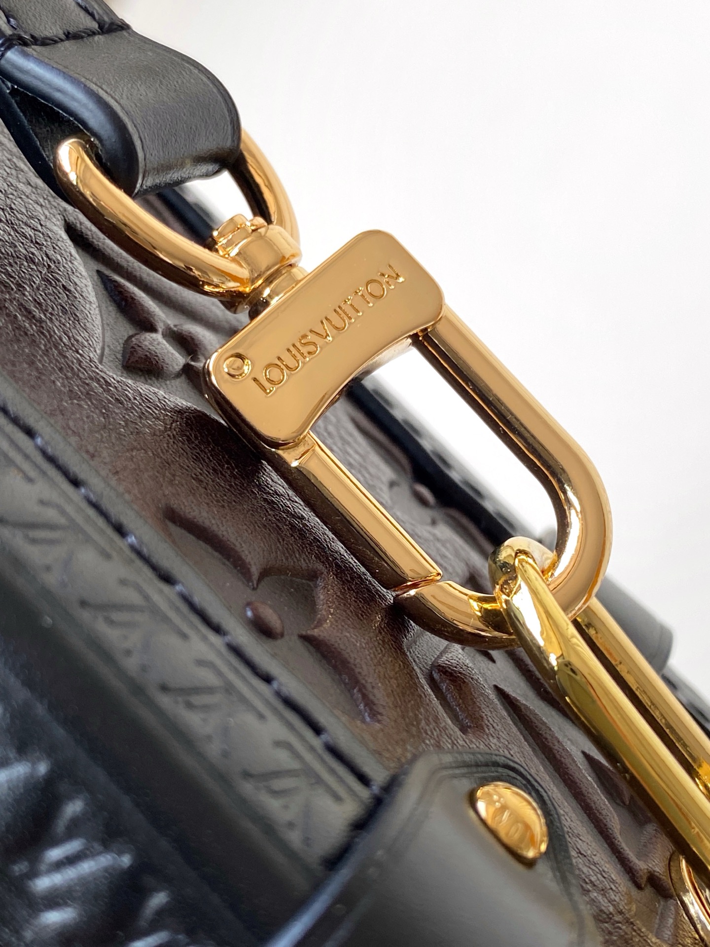 Louis Vuitton Hot New Product-173