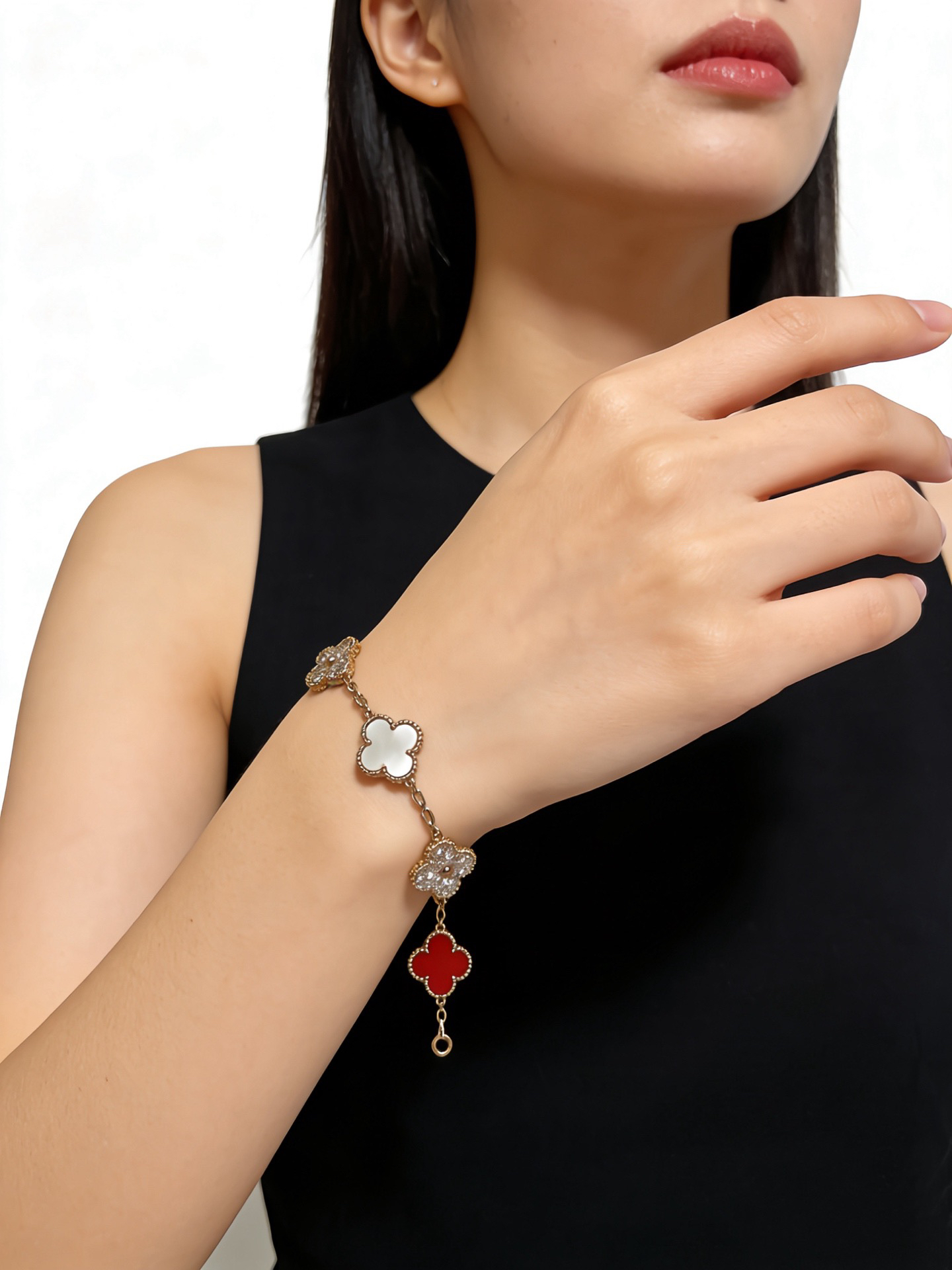 Van Cleef & Arpels Bracelet-2