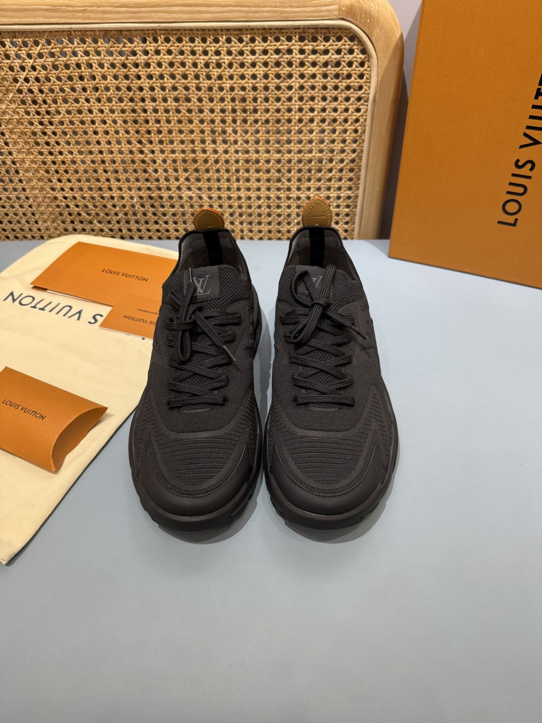 Lv Sneakers-170