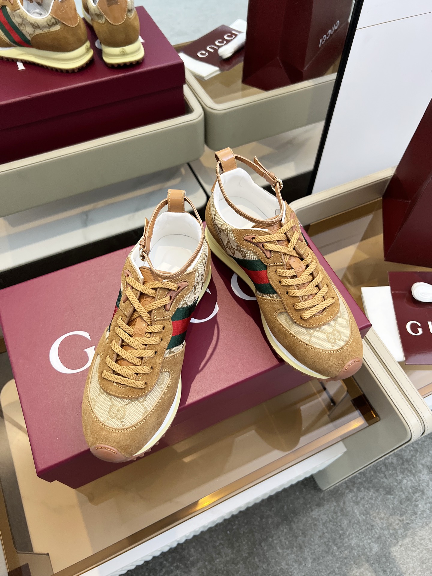 Gucci Sneakers-222