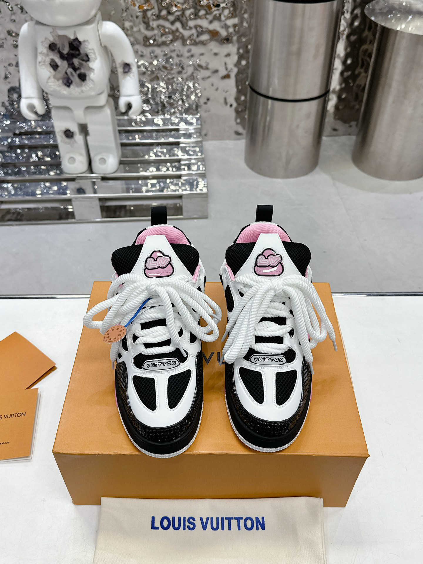 Lv Sneakers-51