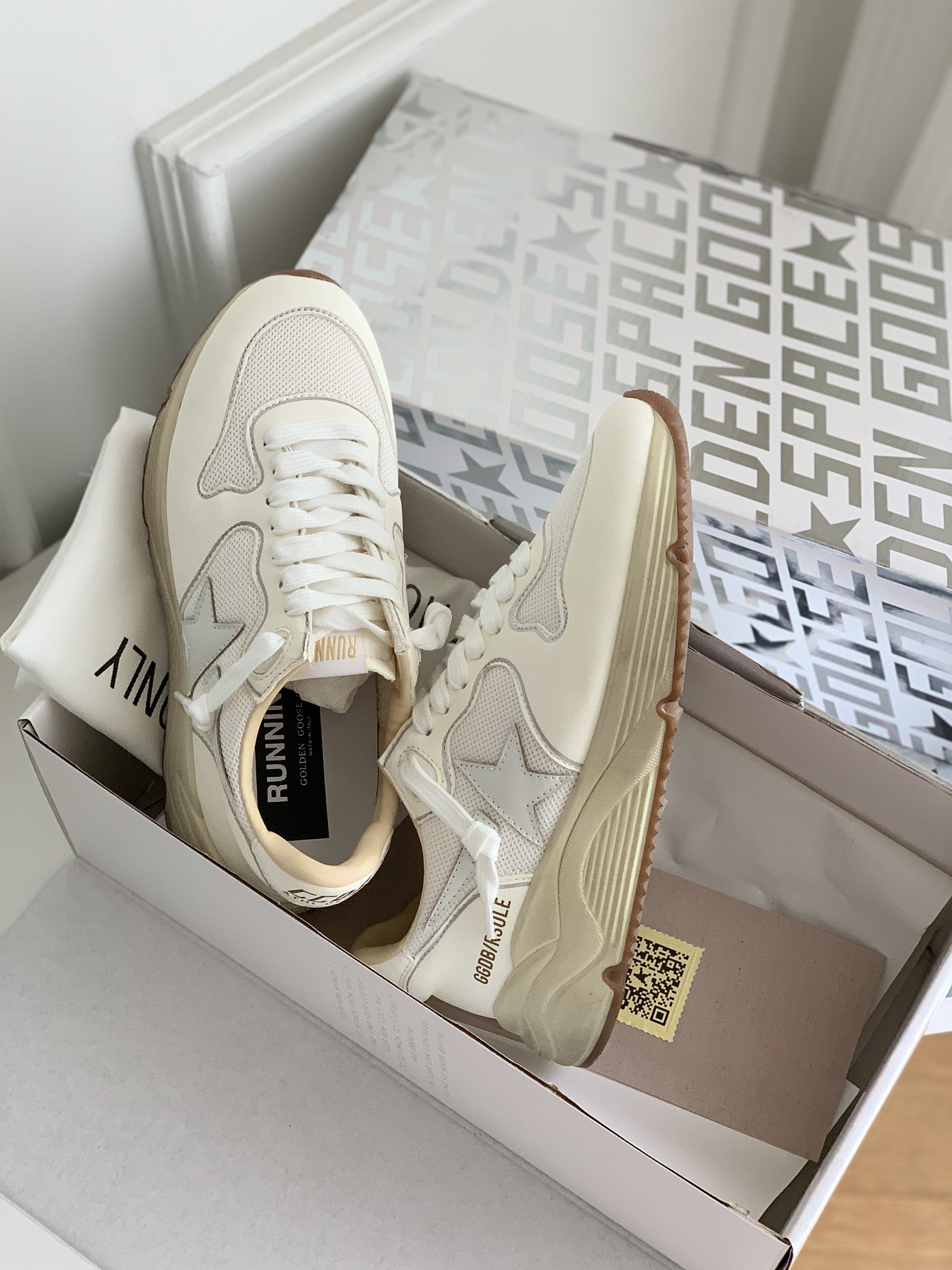 Golden Goose Sneakers-33