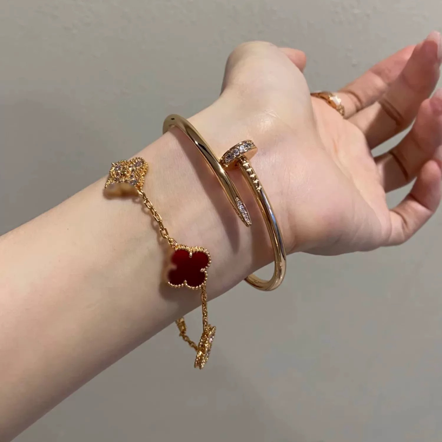 Van Cleef & Arpels Bracelet-91