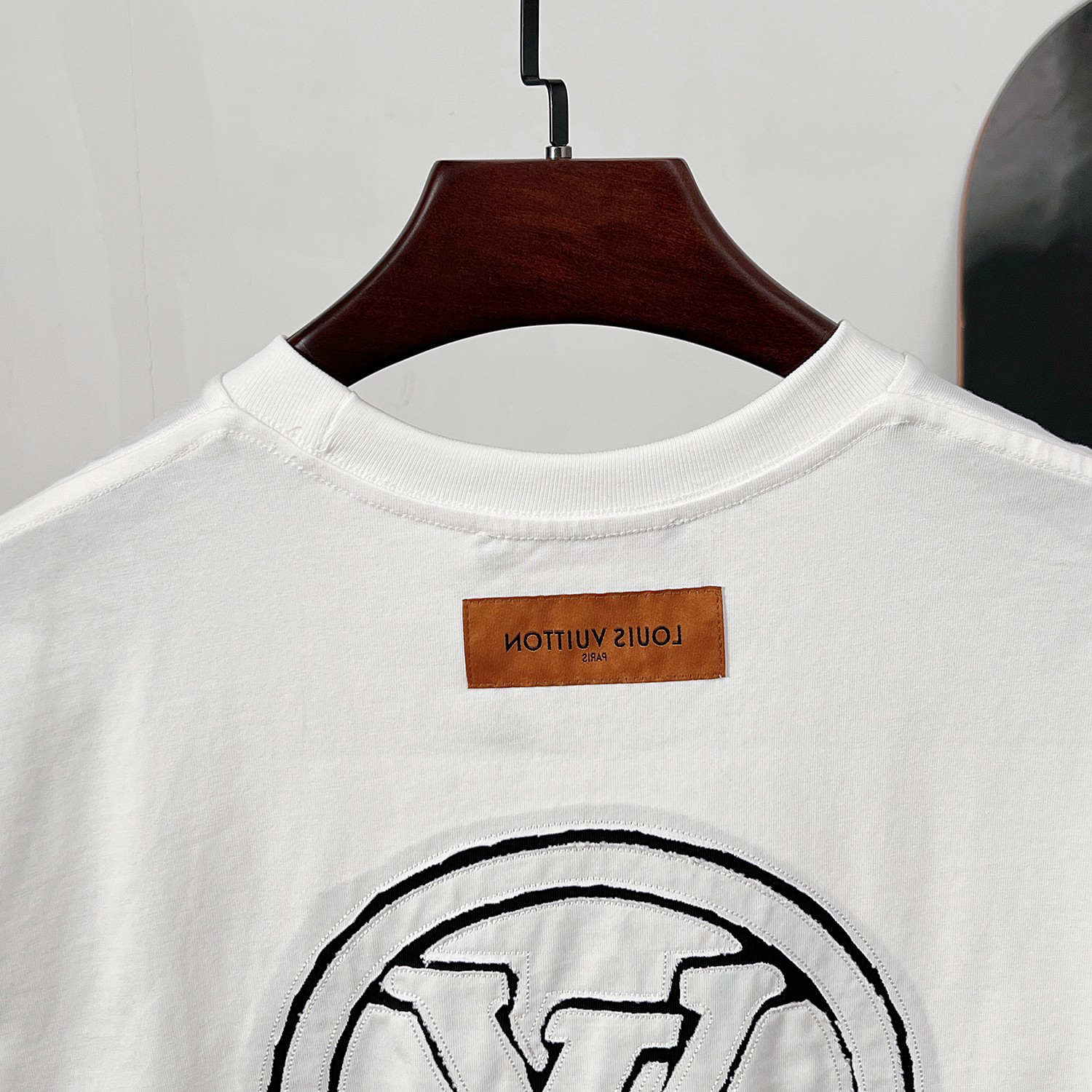 LV clothing-53