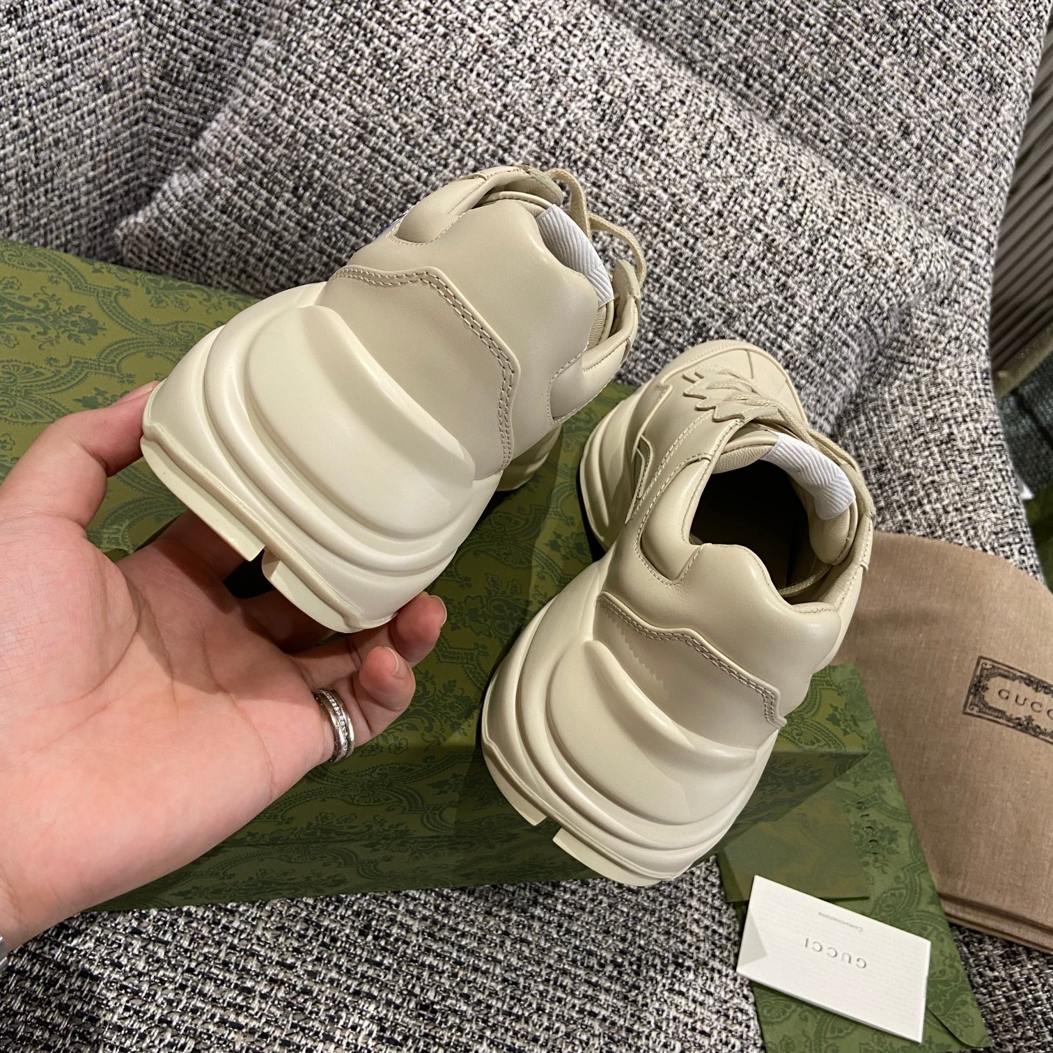 Gucci Sneakers-220
