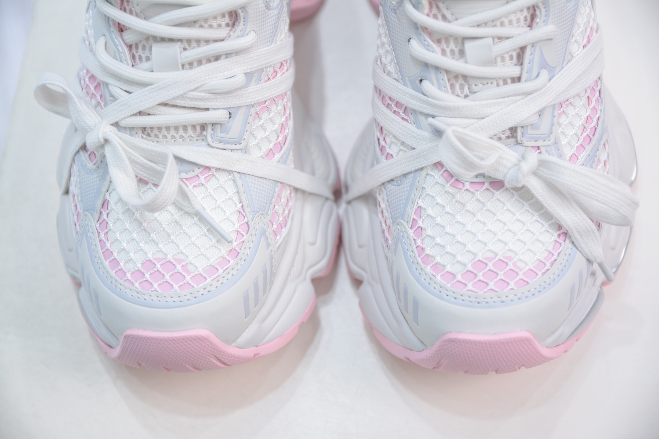 Golden Goose Sneakers-90