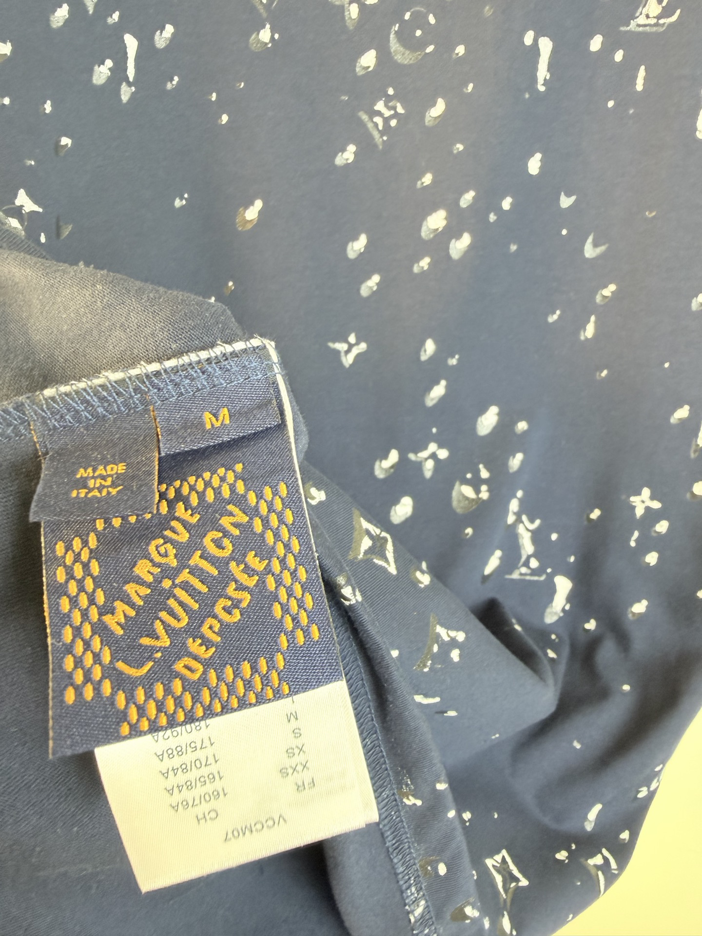 LV clothing-241