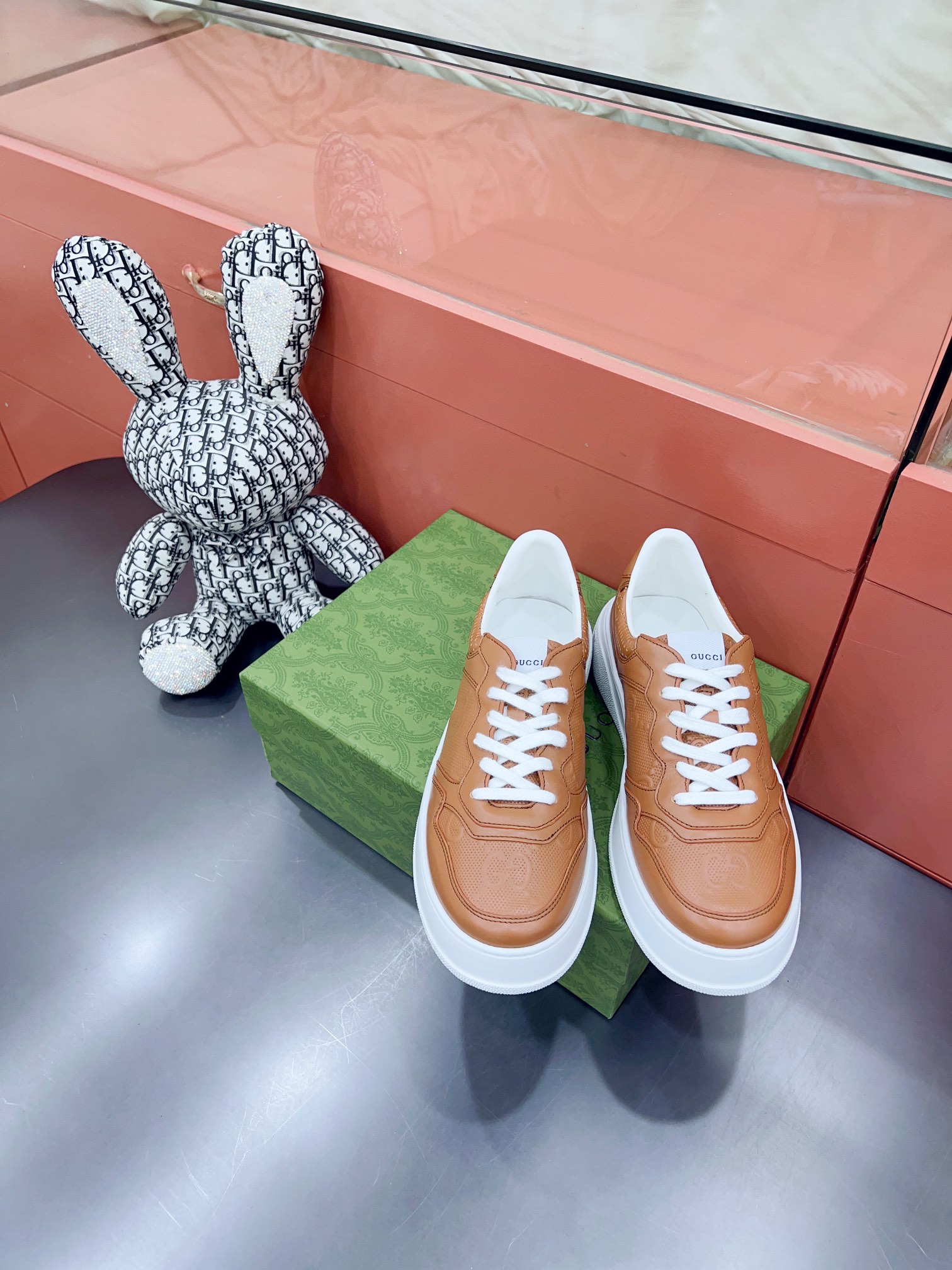 Gucci Sneakers-125