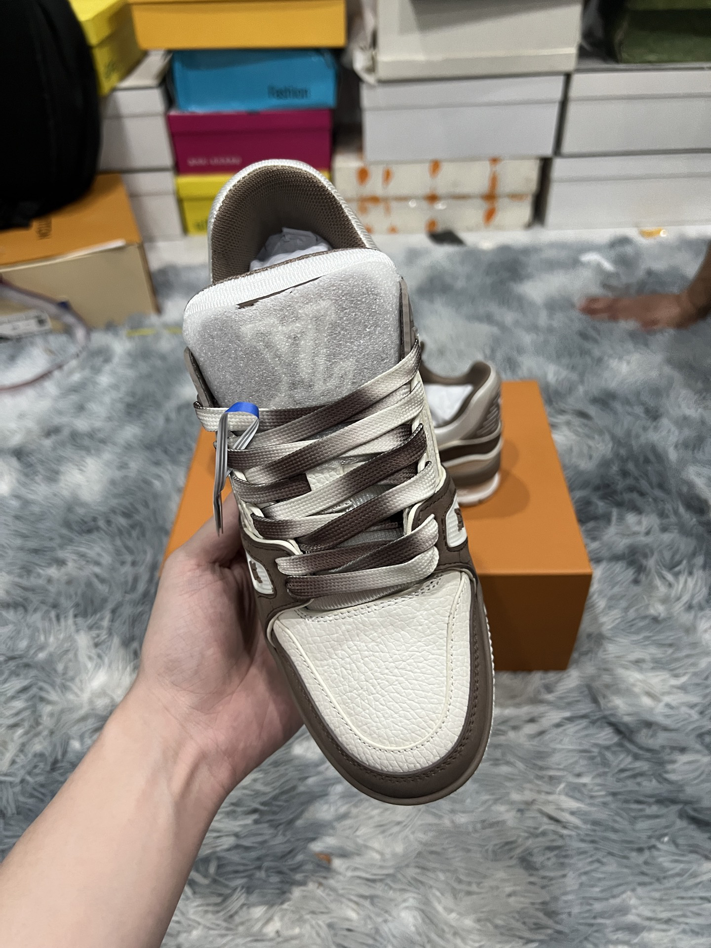 Lv Sneakers-79