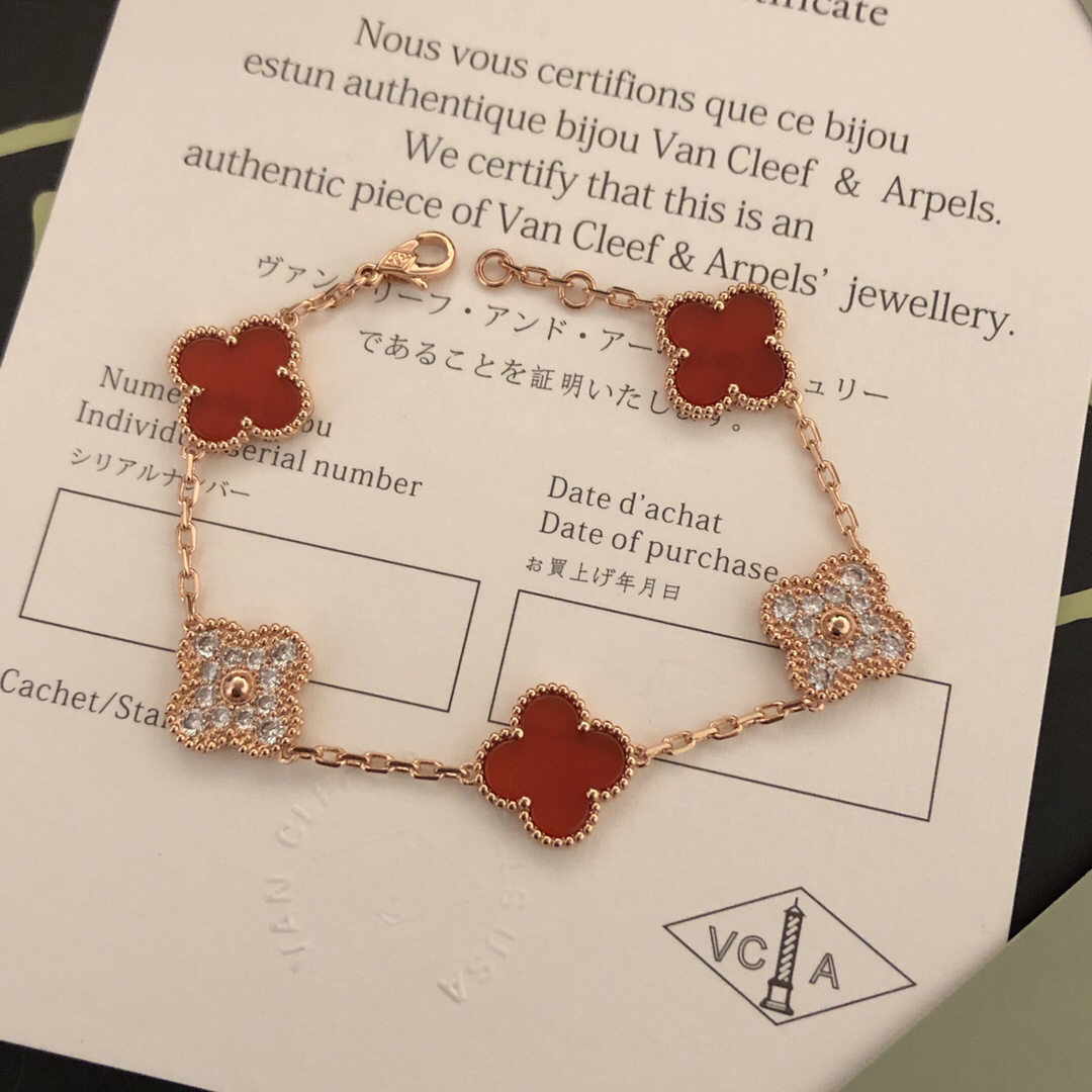 Van Cleef & Arpels Bracelet-34