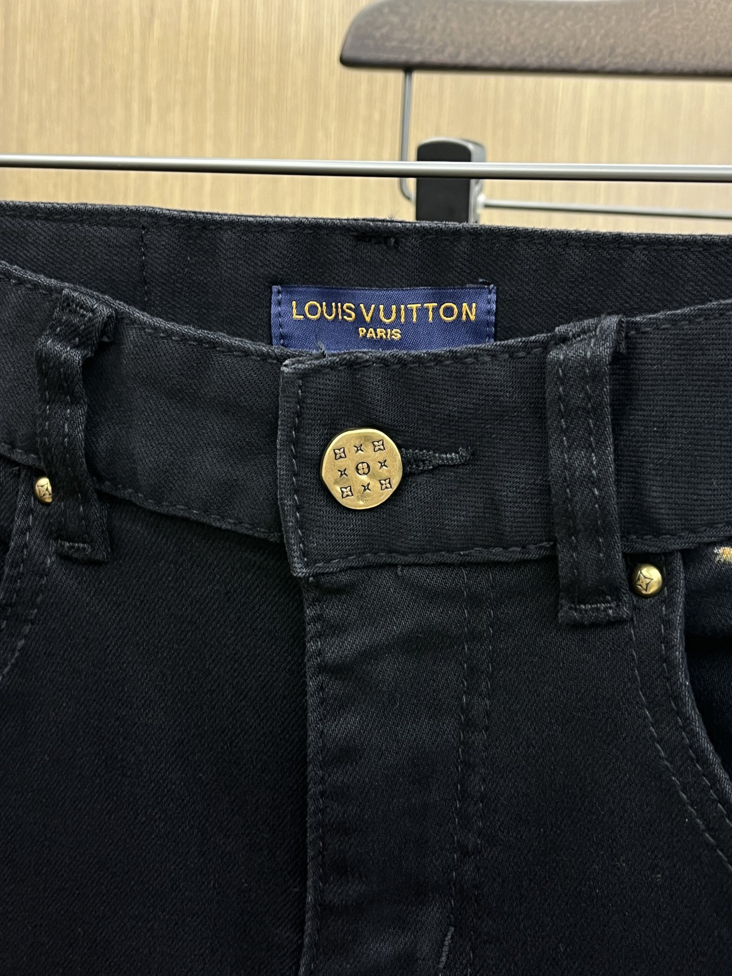 LV Clothing-20