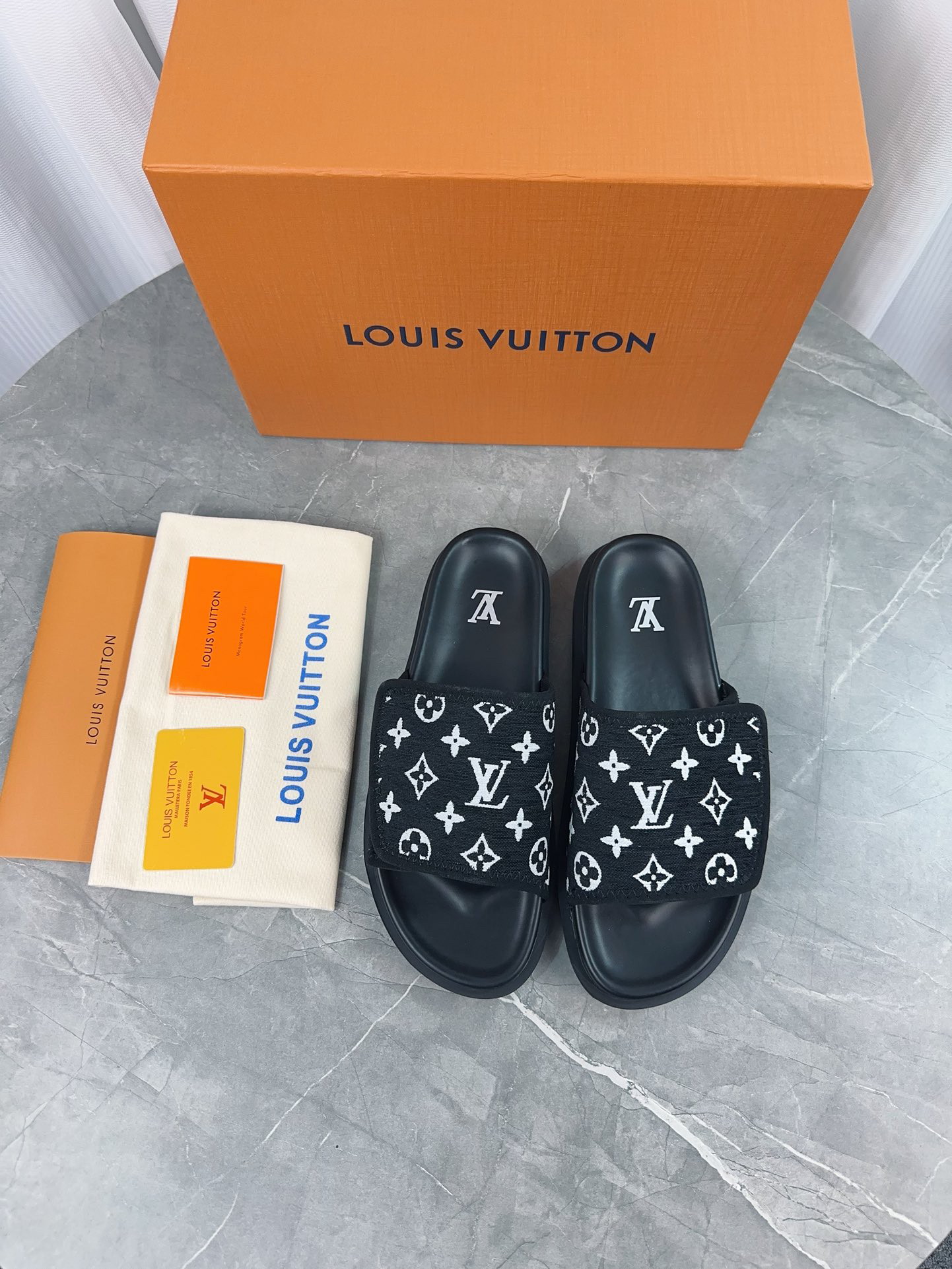 LV Summer footwear
