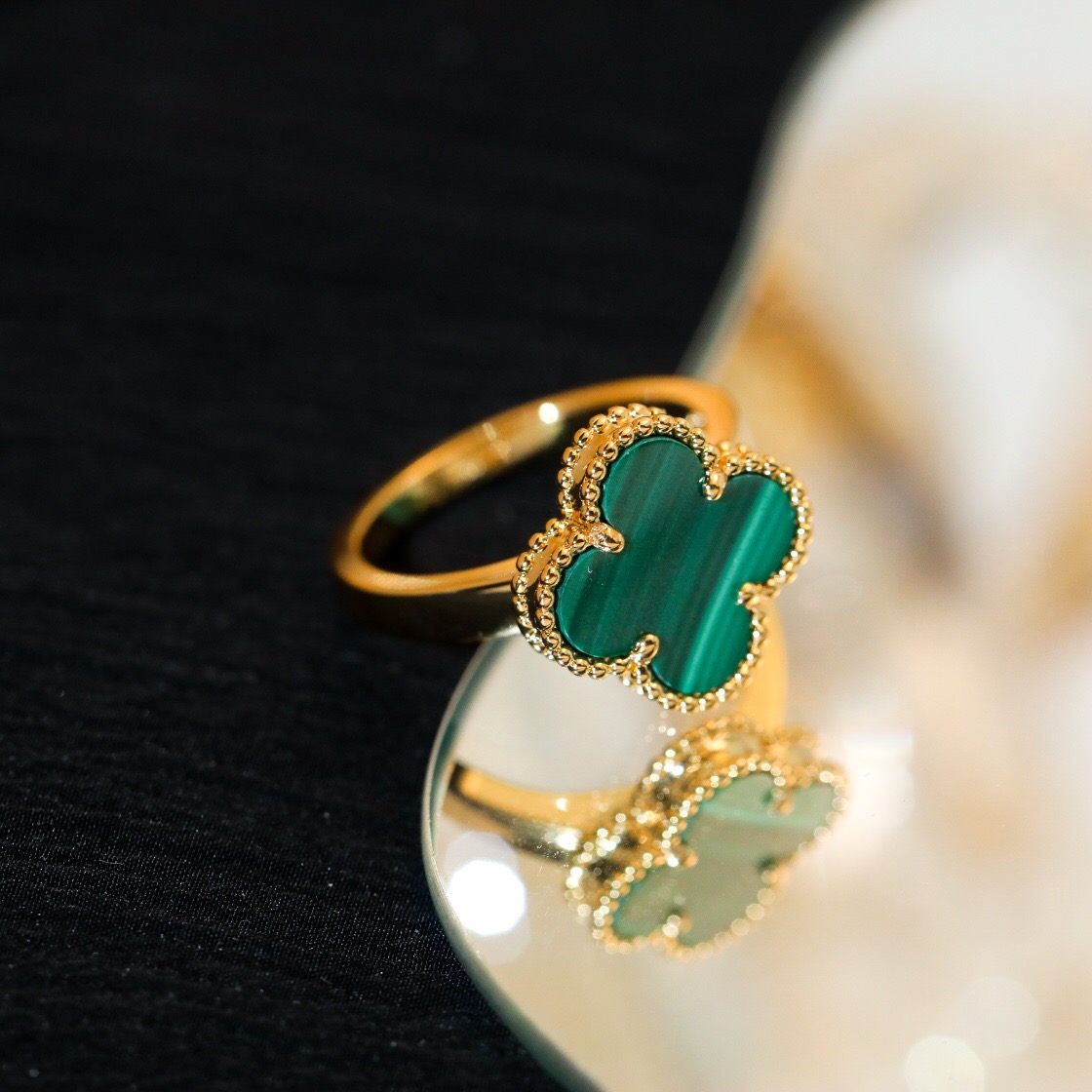Van Cleef & Arpels ring-77