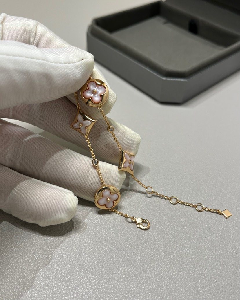LV Bracelet-11