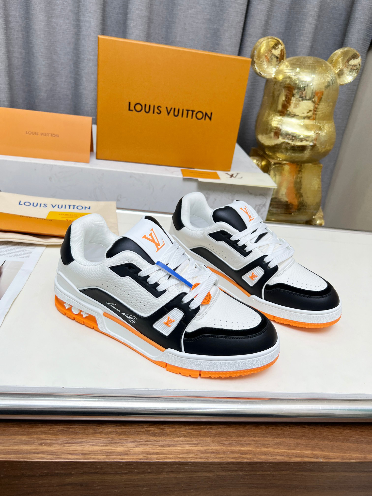 Lv Sneakers-67